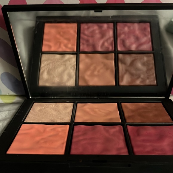 NARS Blush Palette - Picture 2 of 2